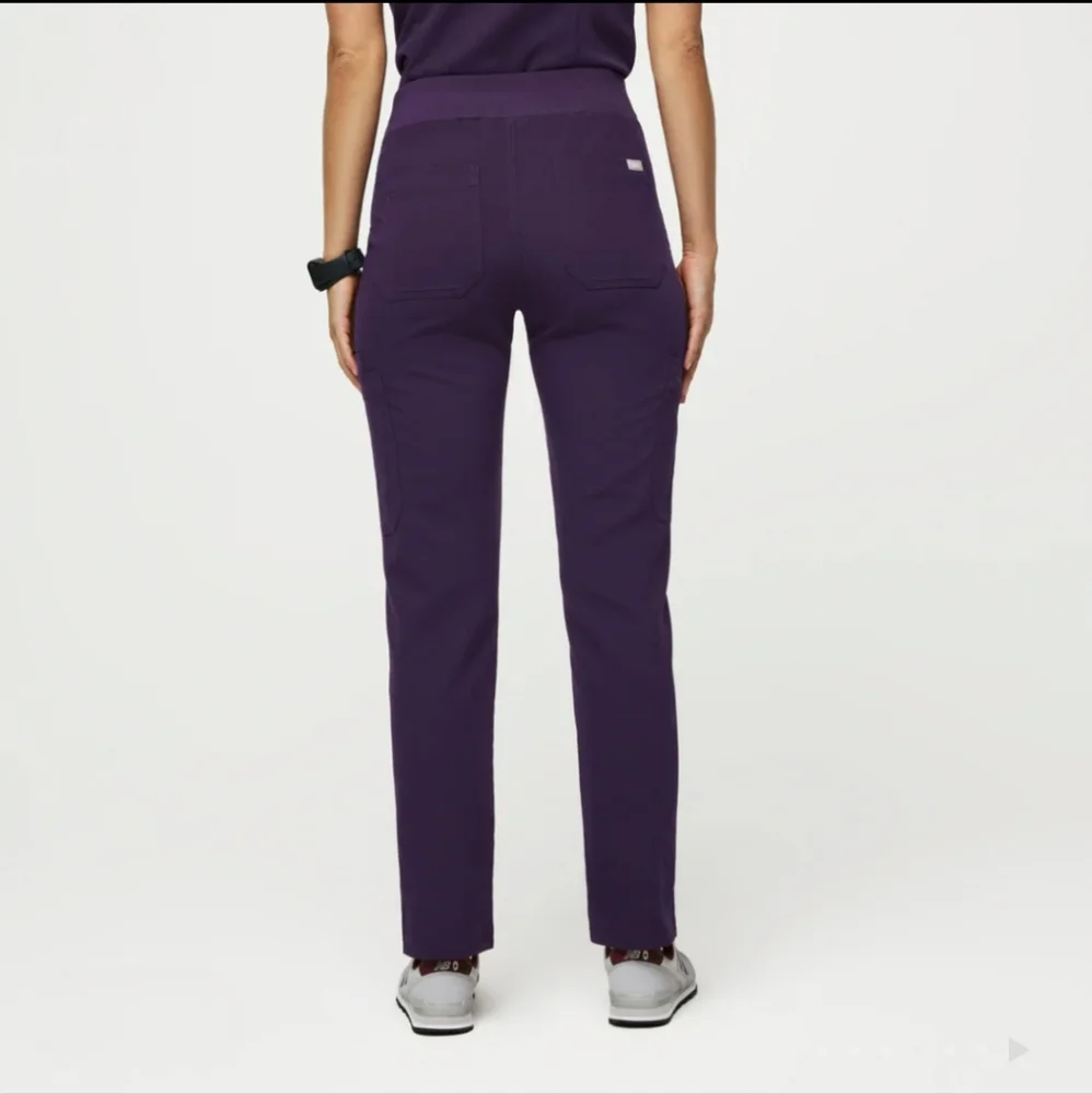 Figs Casma Three-Pocket Scrub Top & Yola Skinny Scrub Pants in Purple Jam XL - Picture 7 of 8